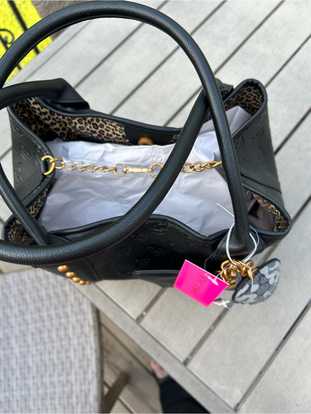 Betsey Johnson XOSTUDDY Large Black Tote Handbag with Skull Embossing BNWT - Picture 2 of 15